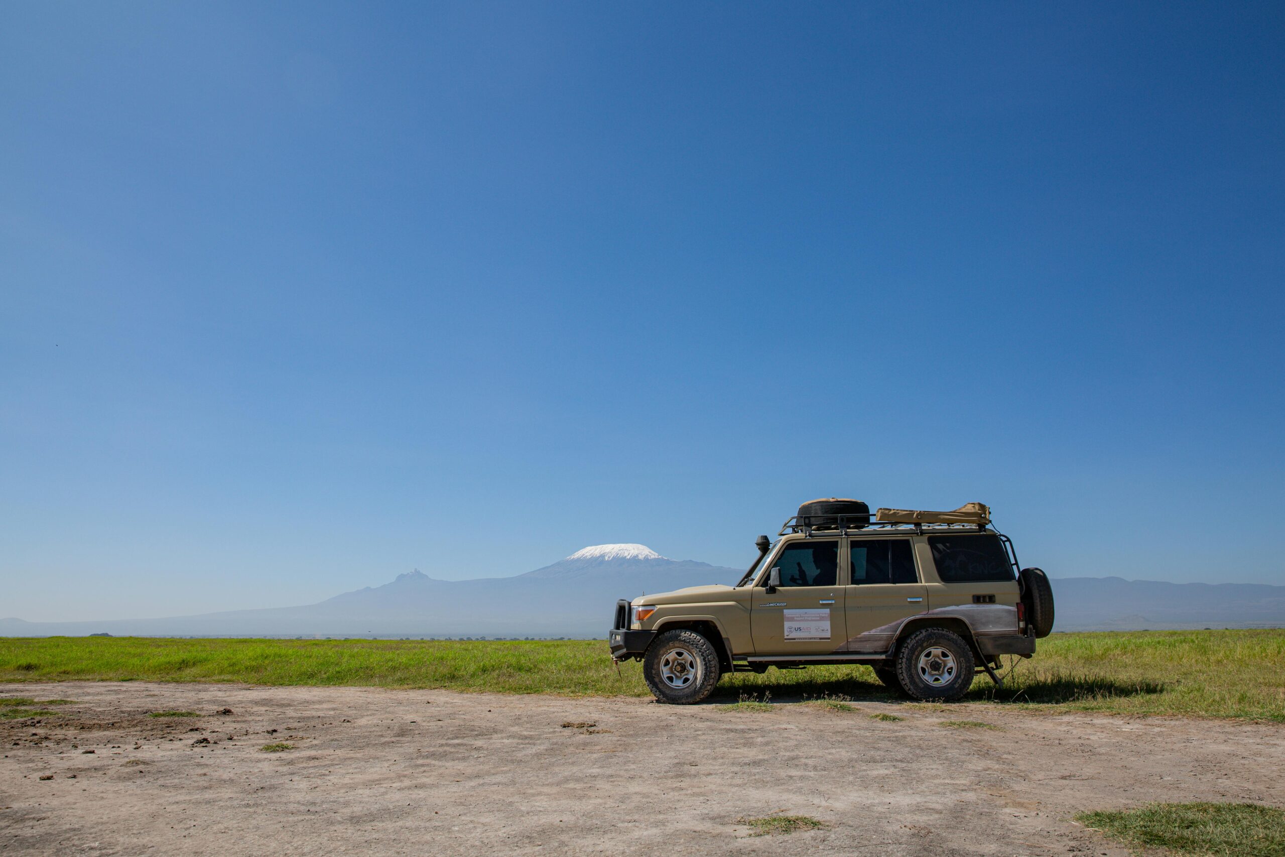 Reasons To Install A Heavy-Duty Roof Rack On Your Car 